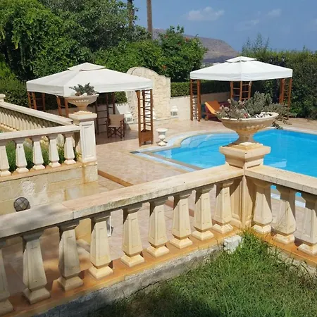 Palazzo Reale Superior Hersonissos (Crete)