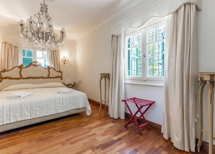 Palazzo Reale Superior Villa Hersonissos (Crete)