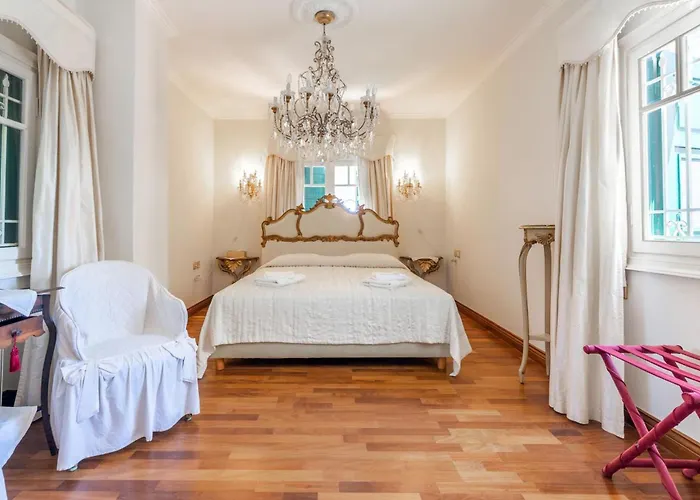 Palazzo Reale Superior Villa Hersonissos (Crete)