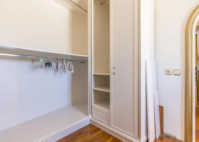 Palazzo Reale Superior Villa Hersonissos (Crete)