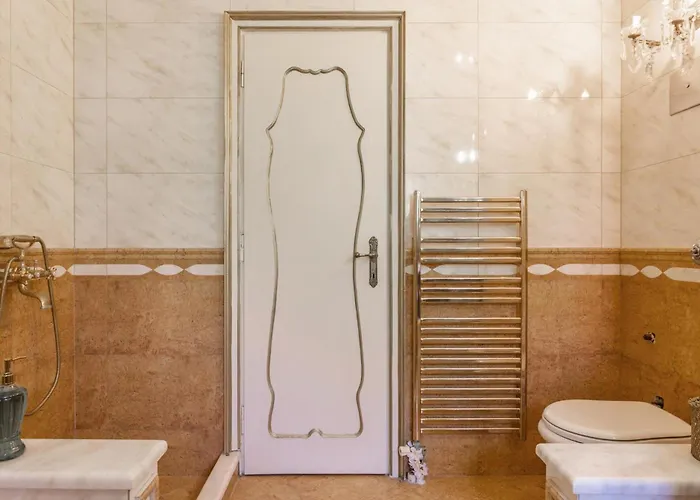 Palazzo Reale Superior Villa *